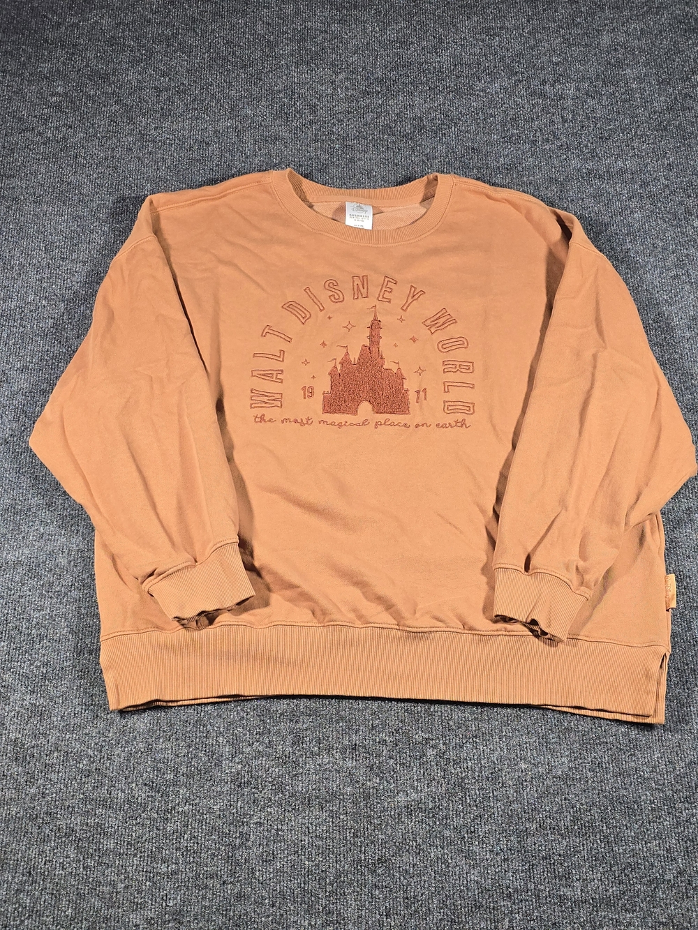 Disney World Resort Rust Orange Castle Embroidered Sweatshirt Men's XL